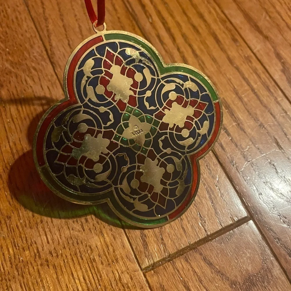MMA STAINED GLASS  WINDOW STYLE CHRISTMAS ORNAMENT METROPOLITIAN MUSEUM OF ART